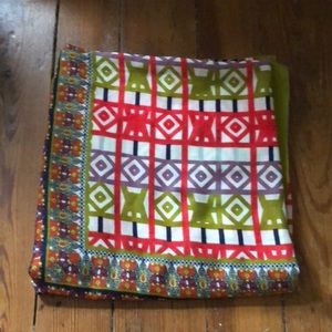 3/$15 🍁 Large scarf/wrap